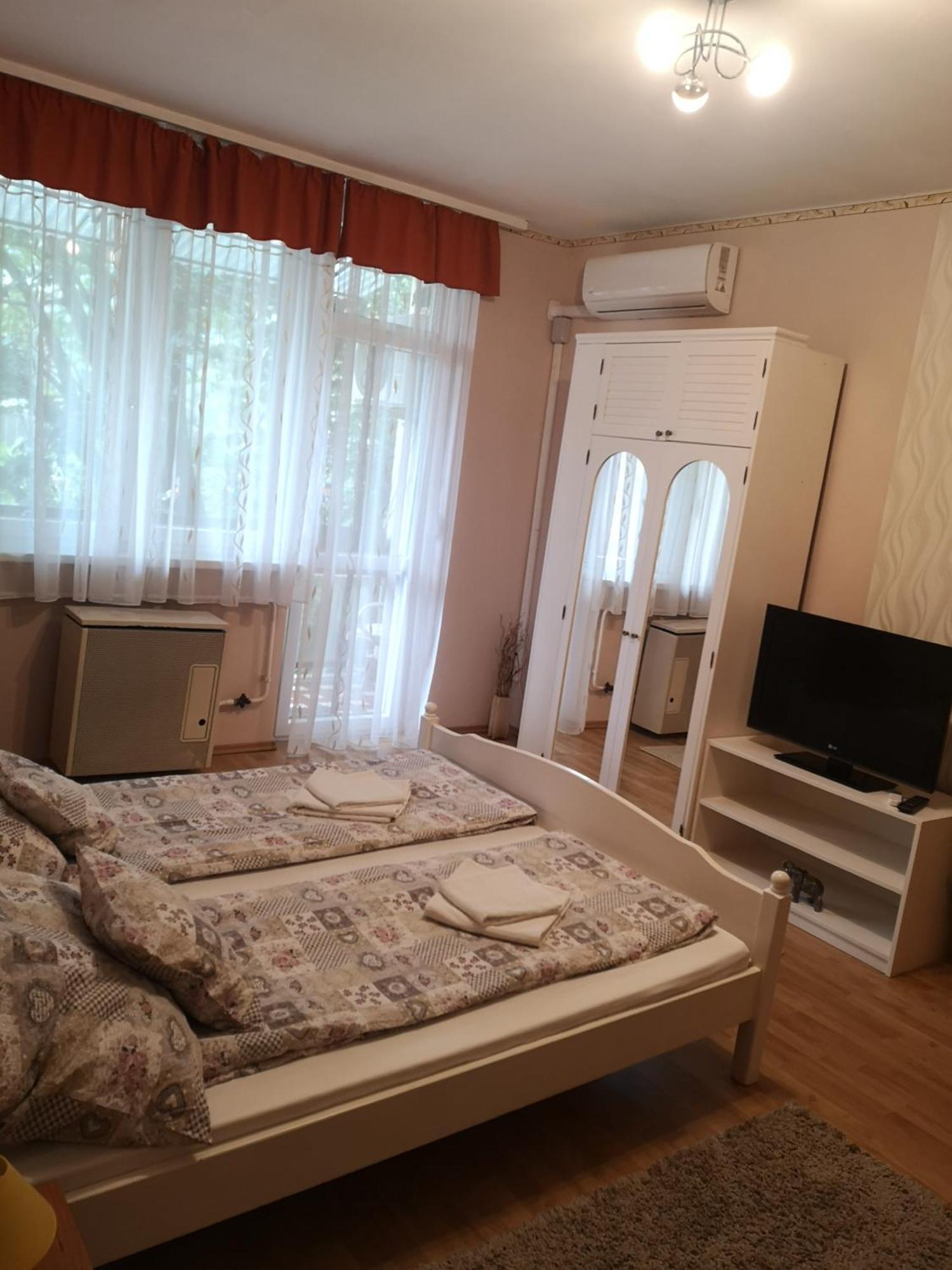 Natasa Apartman Orosháza Esterno foto